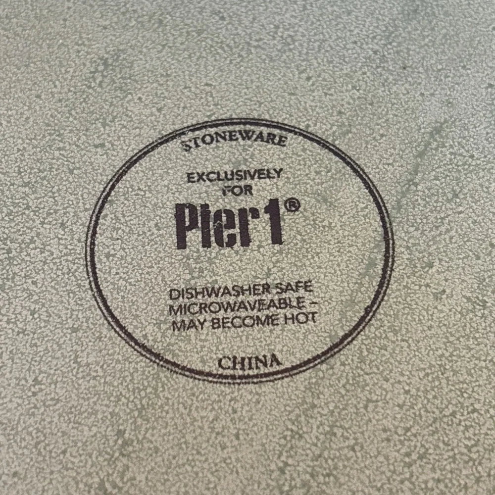 Pier 1 Per210 Two Tone Green Textured Body Stoneware 8